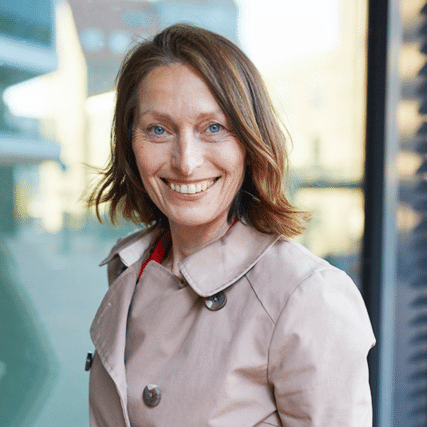 Andrea Kueppers Das Bild zeigt Andrea Kueppers – Fotografin für Events und Netzwerke, im Porträt.