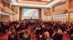 Das Bild zeigt Teilnehmerinnen am 10. Frauenforum FOODSERVICE in Hamburg.
